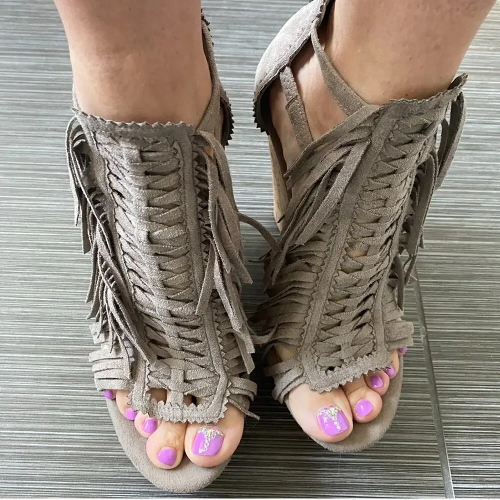 Not Rated Women's Faux Suede Fringe Cork Wedges‎ Taupe Size 9.5